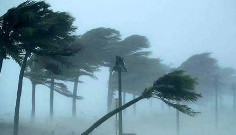 সন্ধ্যার মধ্যে ৬০ কিমি বেগে ঝড়ের সম্ভাবনা