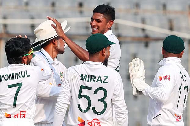 পাকিস্তানকে বলে কয়ে হারাল বাংলাদেশ