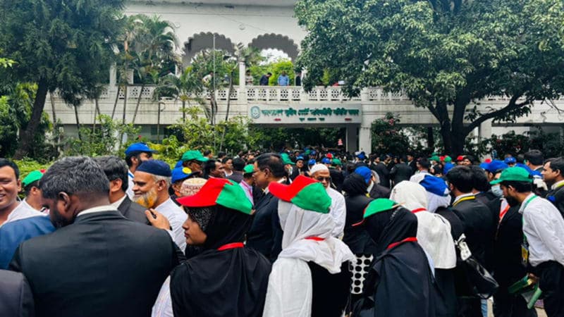 সুপ্রিম কোর্ট আইনজীবী সমিতির নির্বাচন শুরু; দুই দিনে ভোট দেবেন ১১ হাজার আইনজীবী